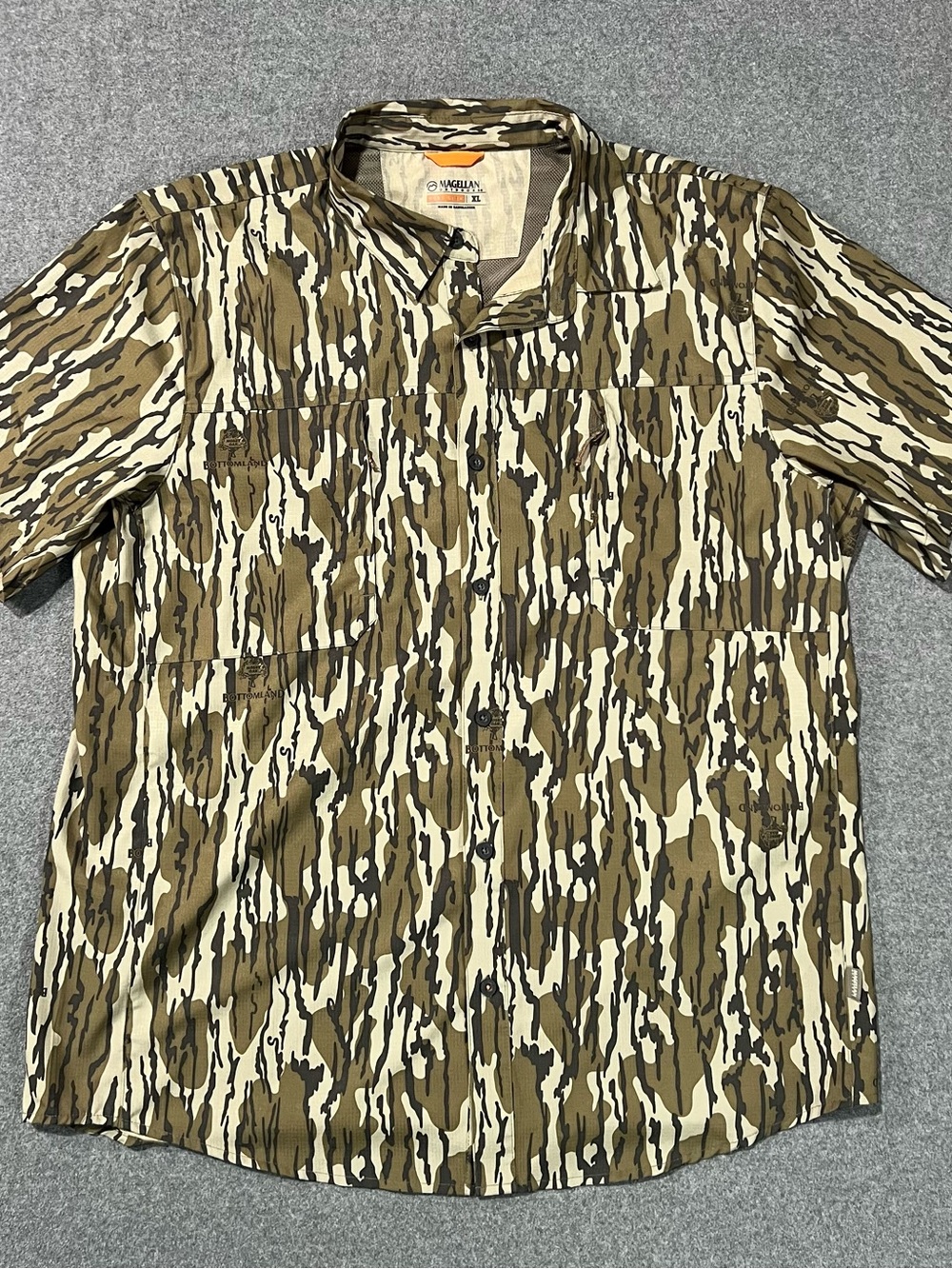 Magellan Men’s Mossy Oak Bottomland Sportsman Field Performance Hunting Shirt XL